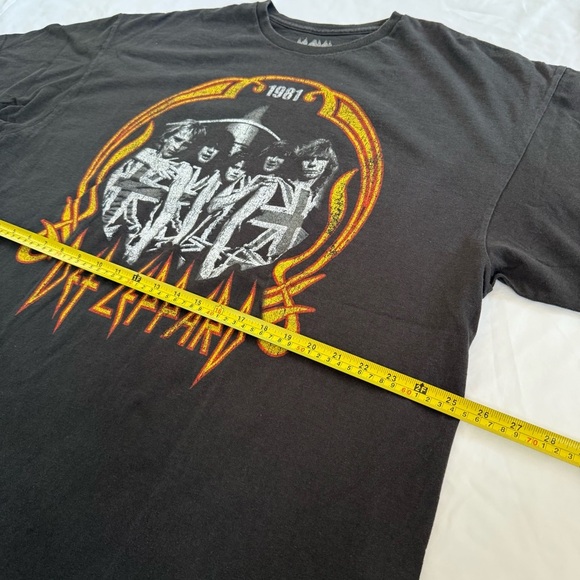 Def Leppard Graphic T-Shirt 1981 Tour Size 3X - Picture 3 of 5